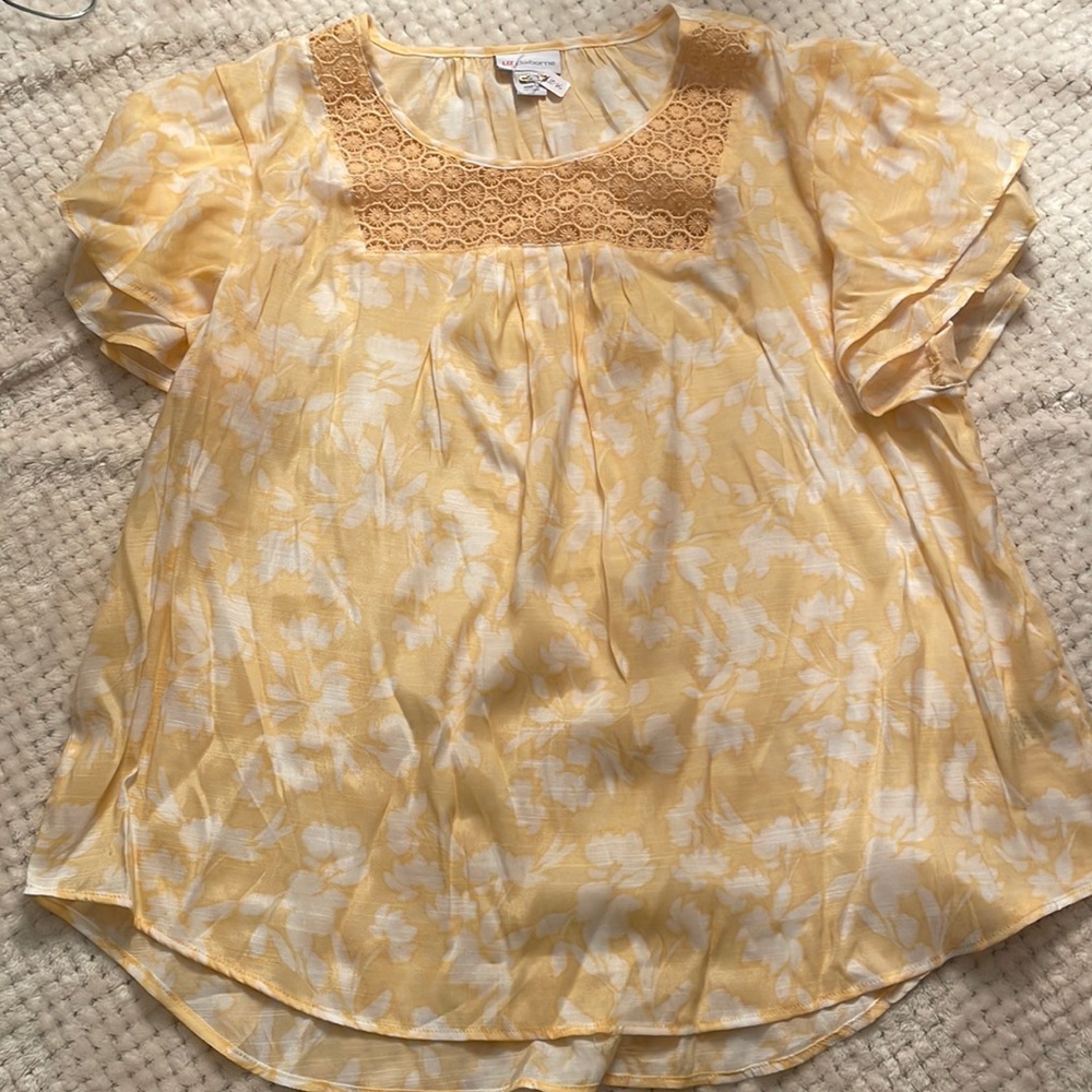 Liz Claiborne abstract flower shirt